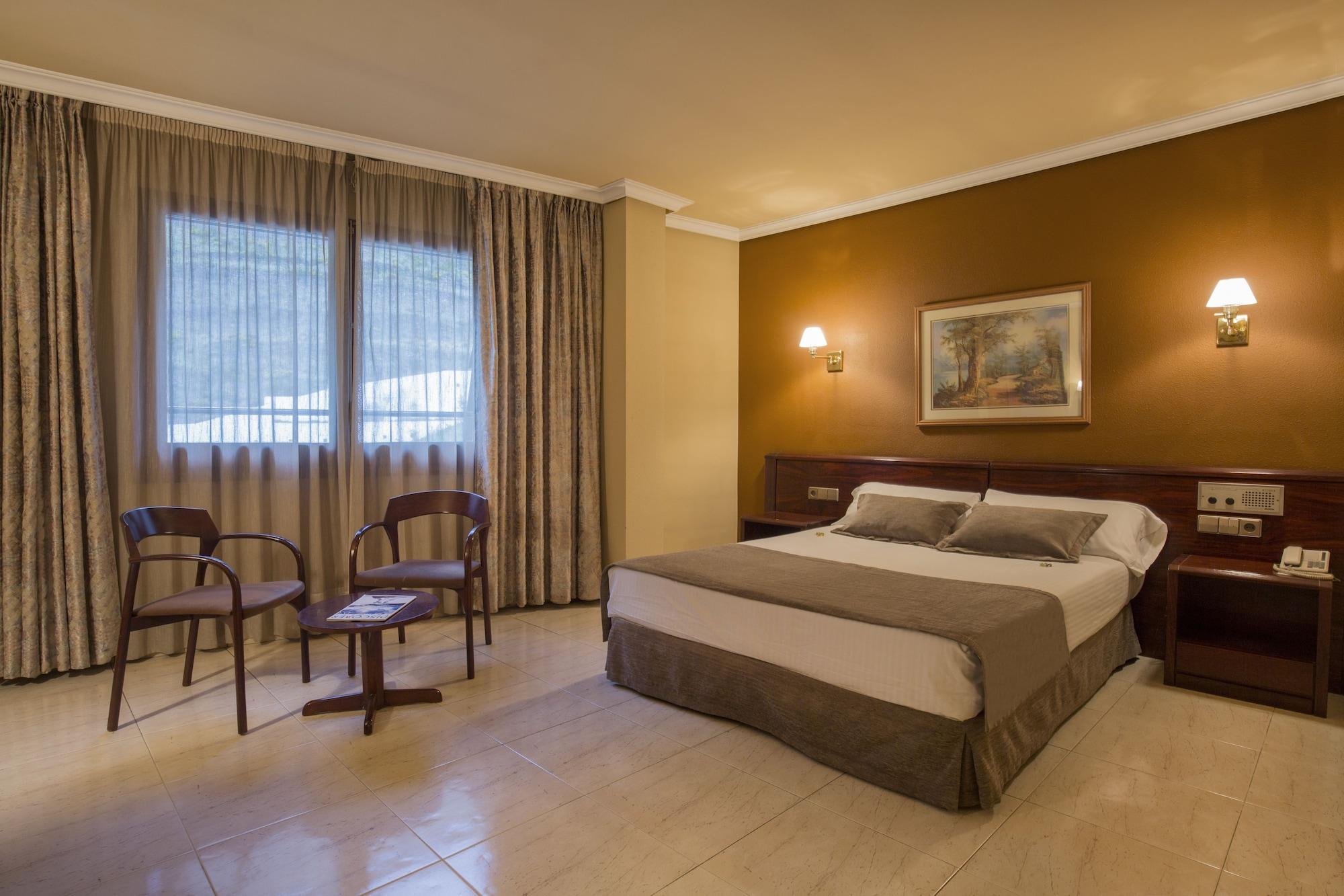Yomo Imperial Hotel ซานต์จูเลีย เด โลเรีย ภายนอก รูปภาพ