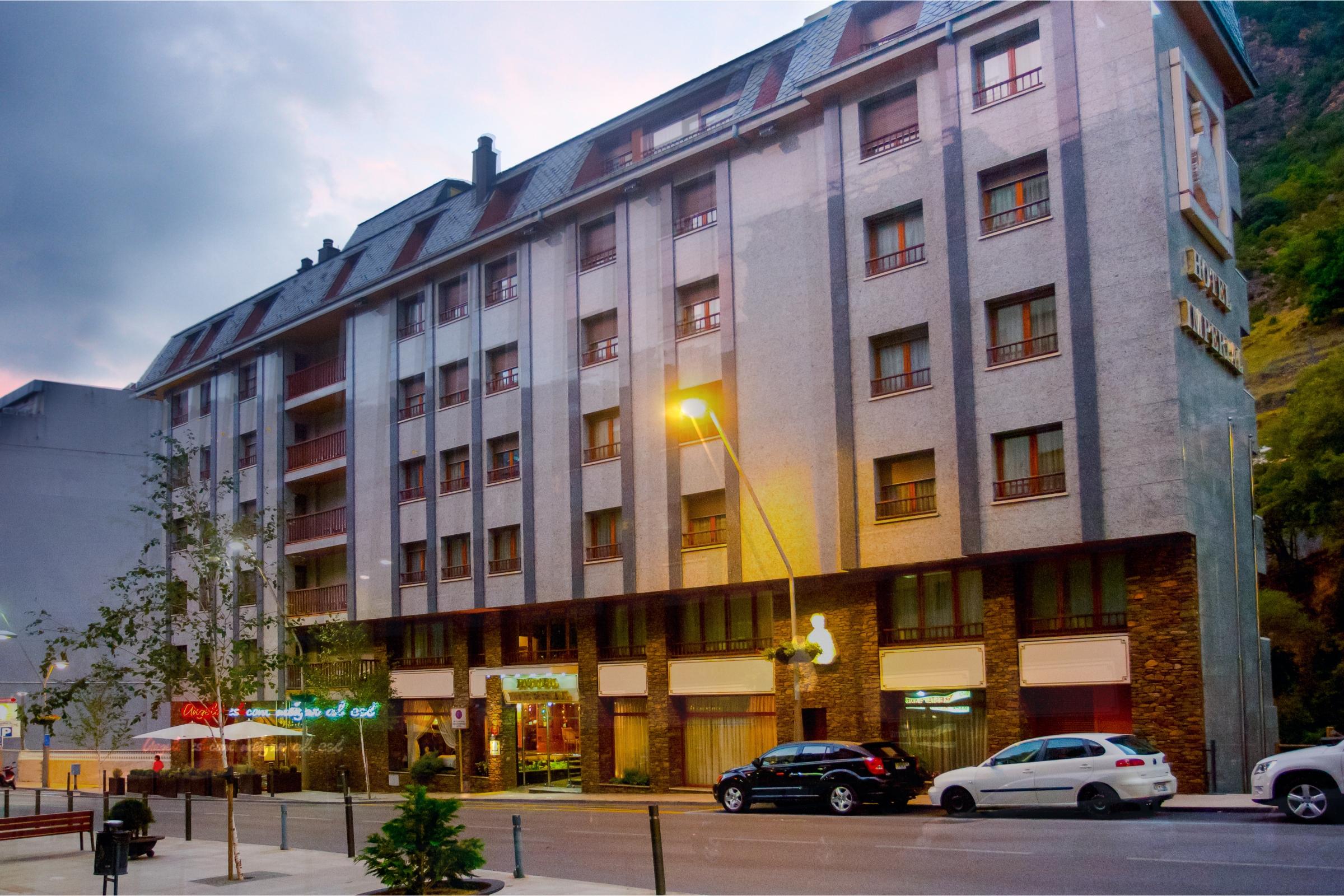 Yomo Imperial Hotel ซานต์จูเลีย เด โลเรีย ภายนอก รูปภาพ