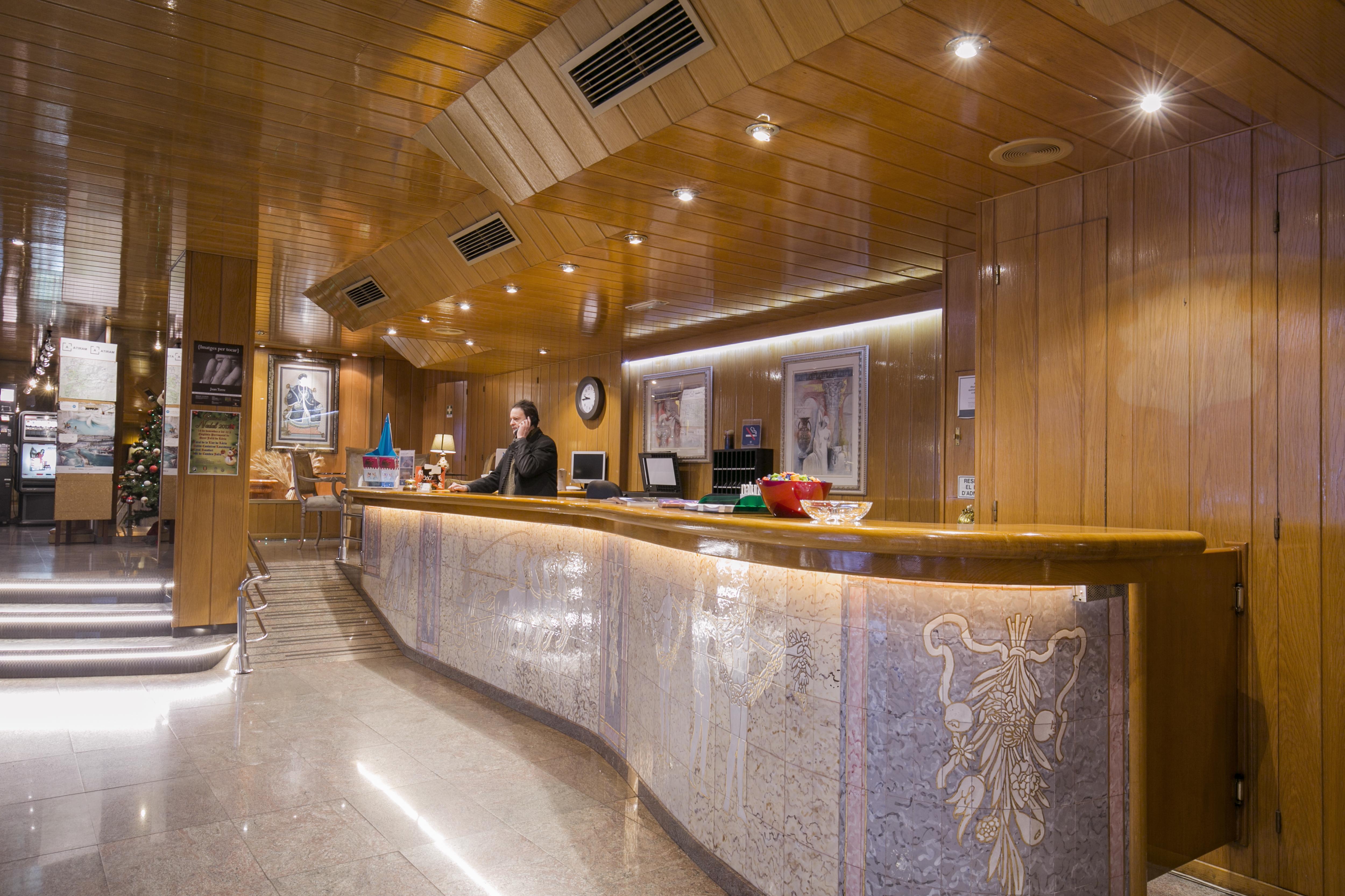 Yomo Imperial Hotel ซานต์จูเลีย เด โลเรีย ภายนอก รูปภาพ