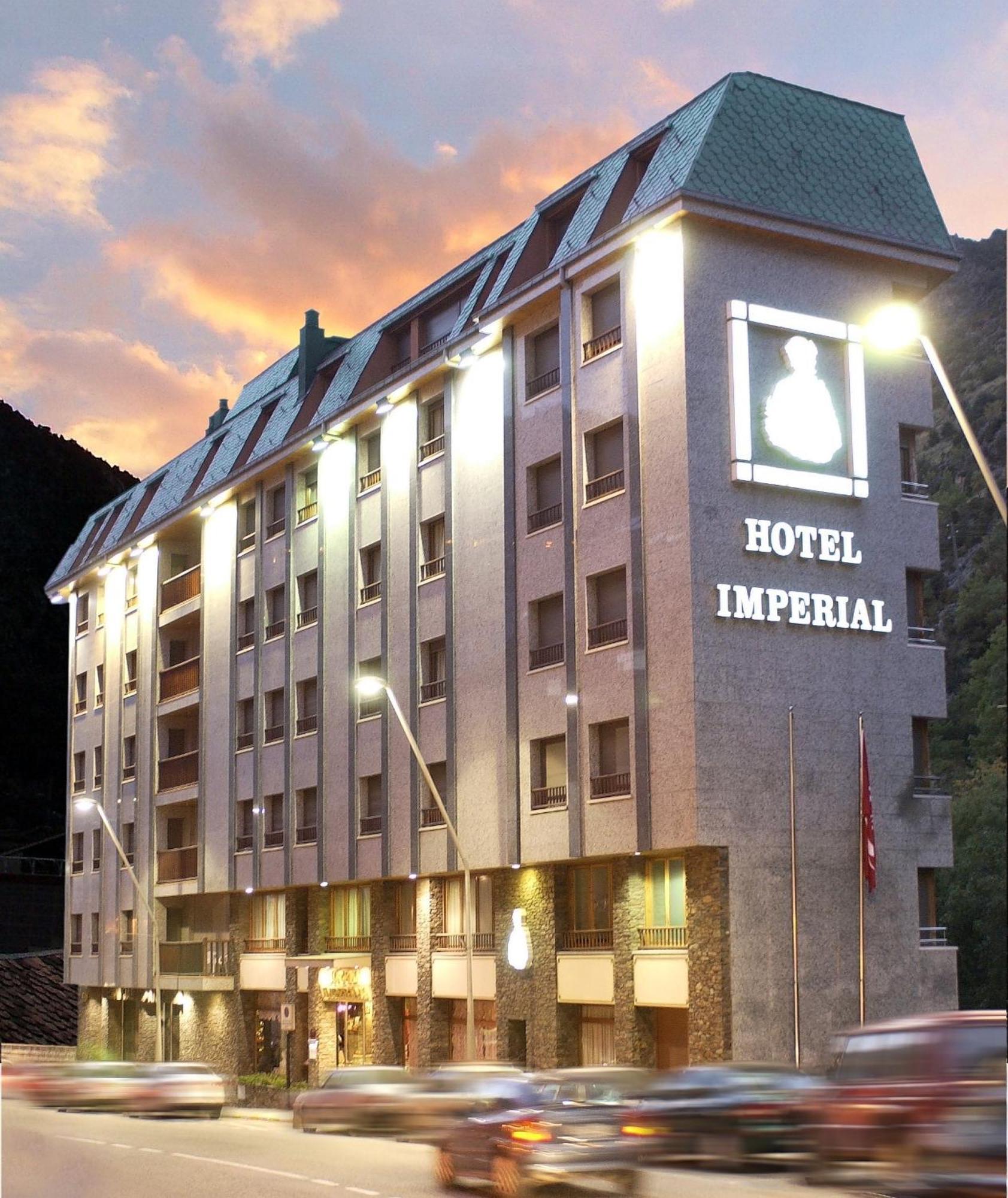 Yomo Imperial Hotel ซานต์จูเลีย เด โลเรีย ภายนอก รูปภาพ
